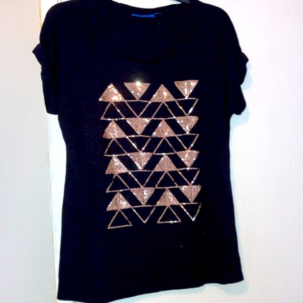APT.9 NWOT! Women’s Medium Crew Neck Top